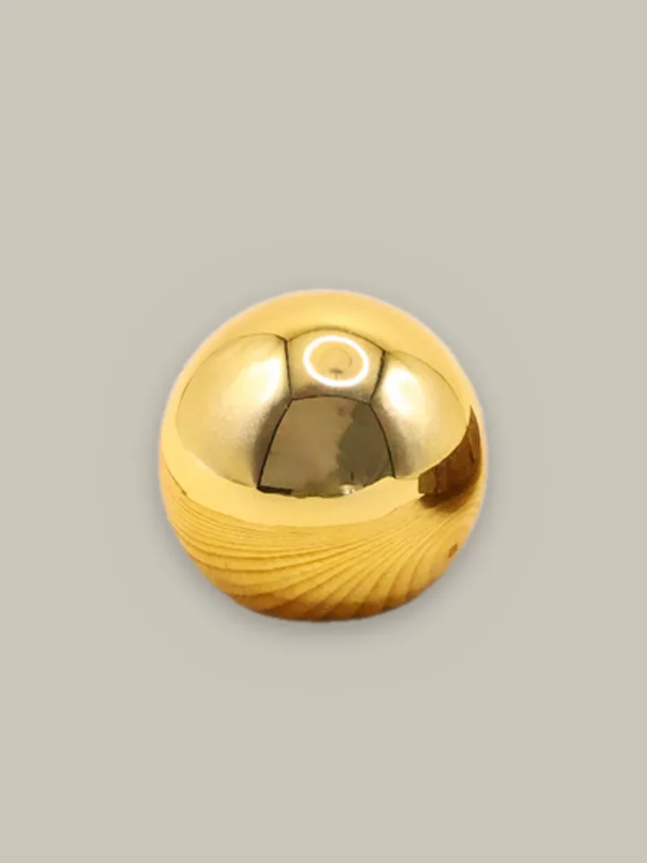 Designer cap, gold