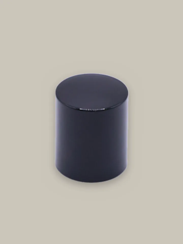 Designer cap, glossy black