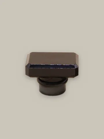Designer cap, glossy black
