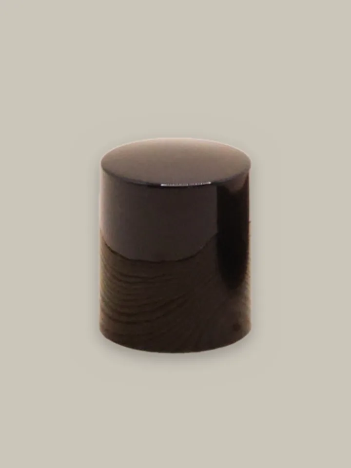 Designer cap, glossy black, weighted